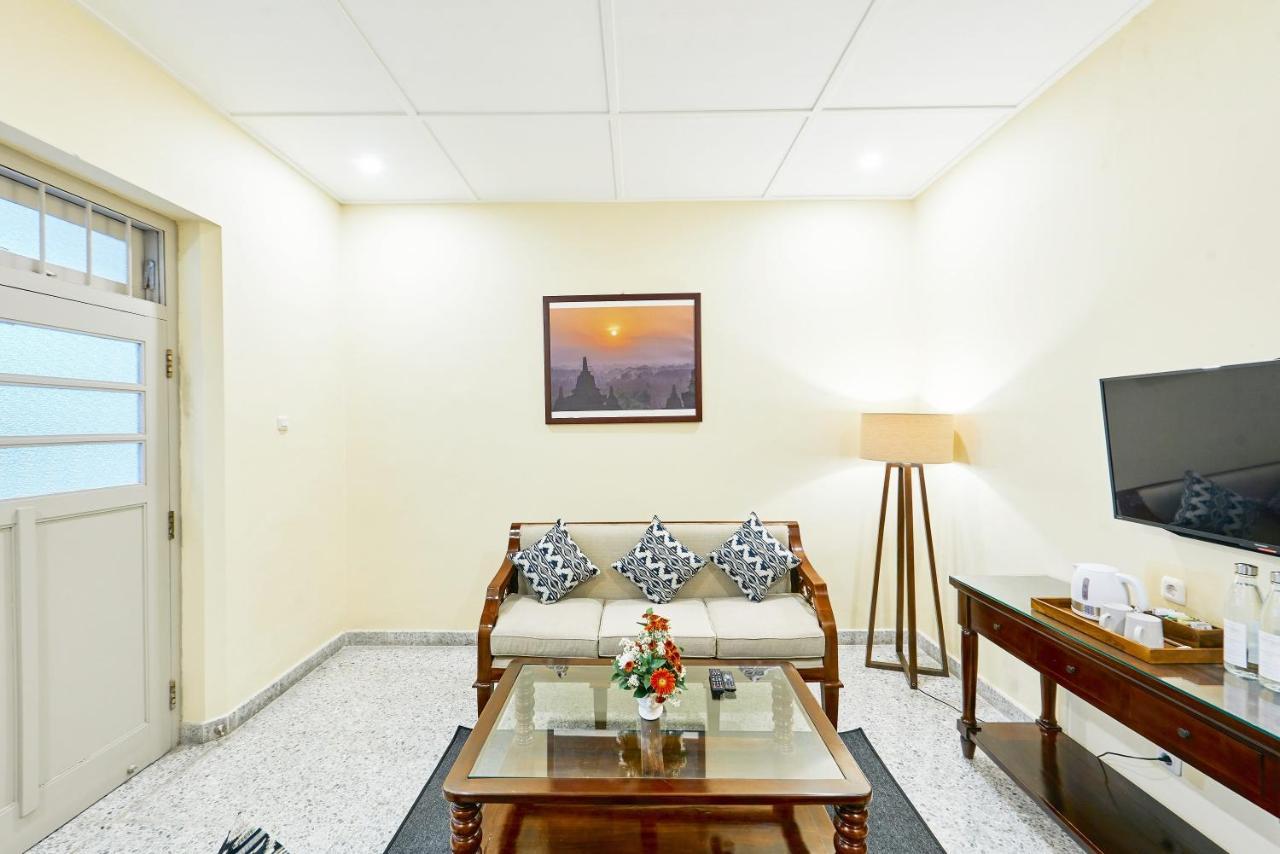 Tirtodipuran Hotel By Natts Hospitality Indonesia Γιογκιακάρτα Εξωτερικό φωτογραφία